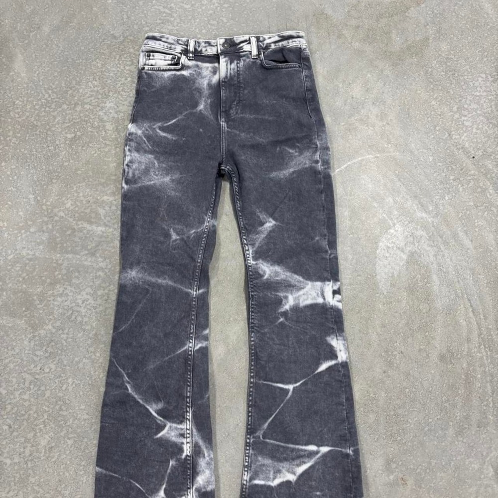Motel Low Rise Black & Gray Tie-Dye Flare Jeans Size S